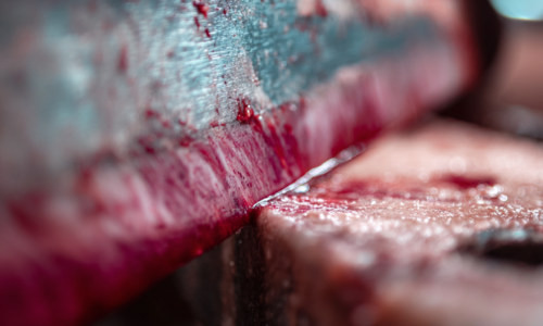 Veja como é feita a esterilização de facas em frigoríficos